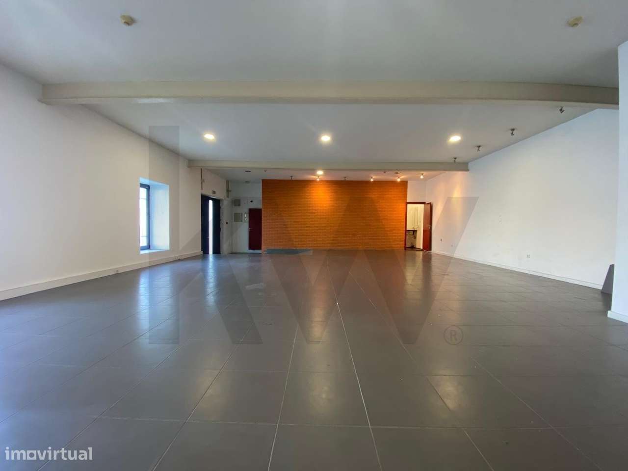 Escritório de 140 m2 para arrendamento em frente ao Rio Douro em Vila - Grande imagem: 4/33