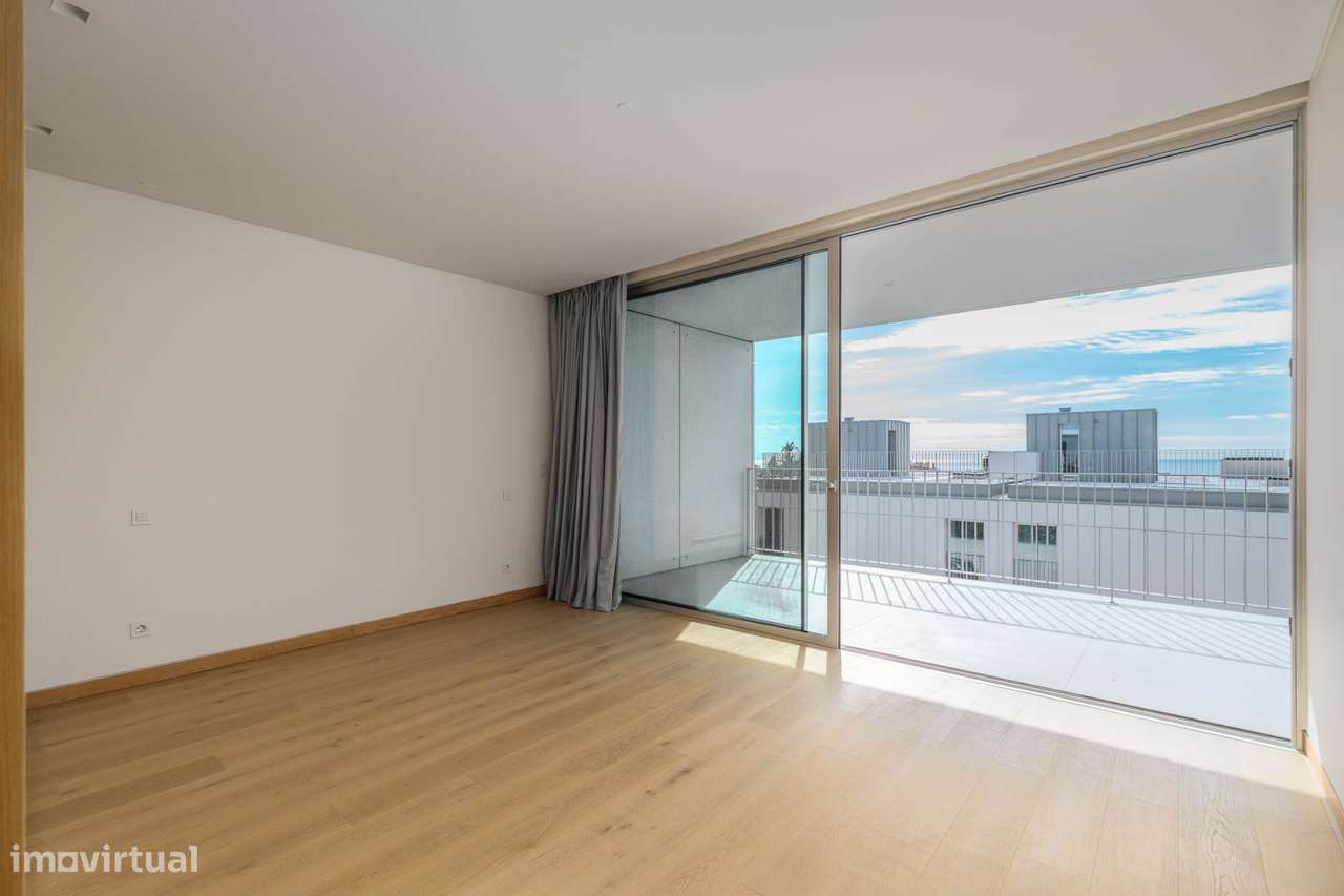 Moradia independente à venda na Rua Coronel Garcez de Lencastre, 404-5