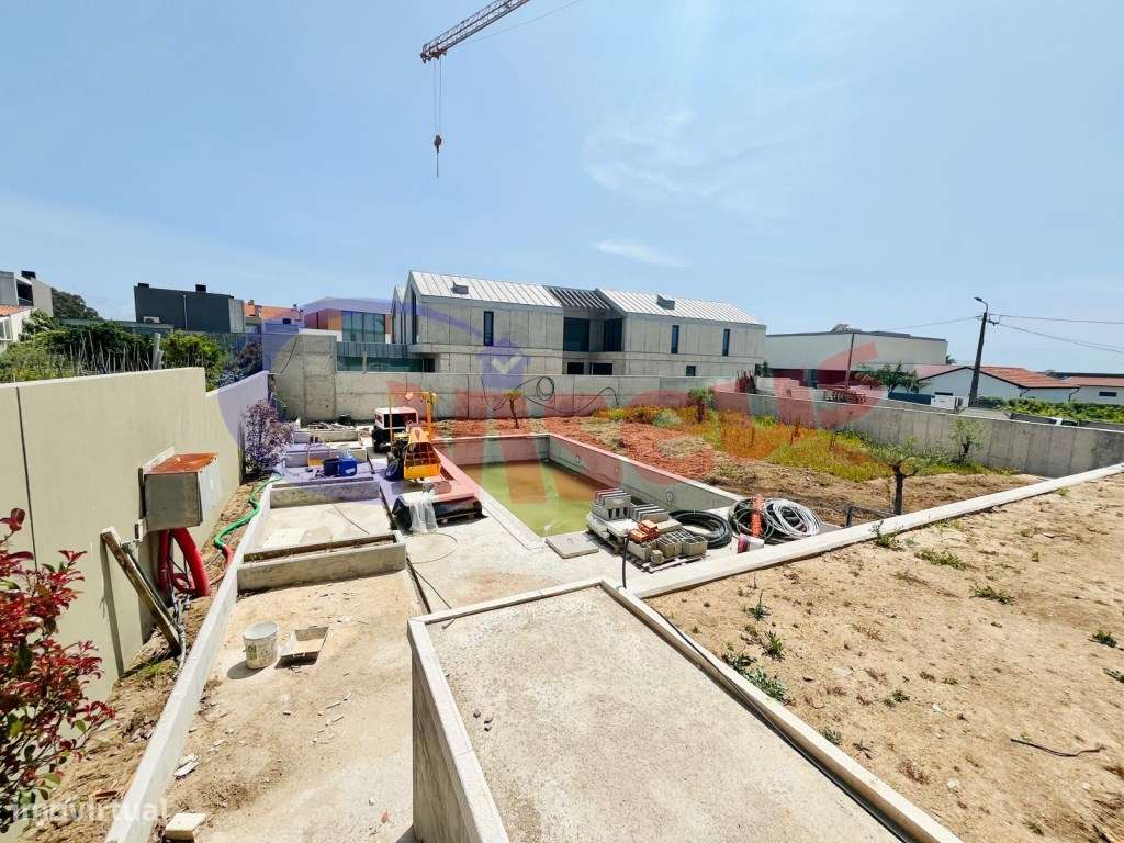 Moradia T3 + Escritório Nova junto à Praia Canidelo-5