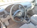 Volkswagen Golf - 10