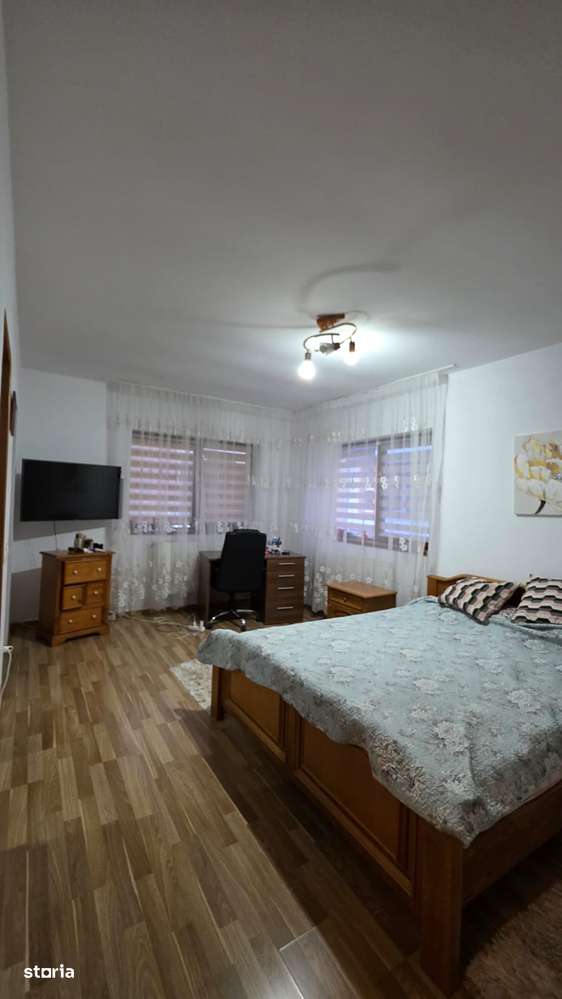 Imobil ideal pentru familie-DUPLEX central-267mp utili-teren 368 mp - Imagine principală: 3/9
