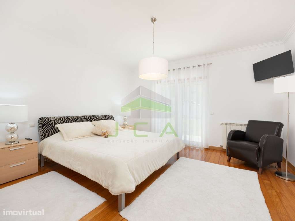 Moradia V4 com piscina e terreno a 15min de Leiria-25