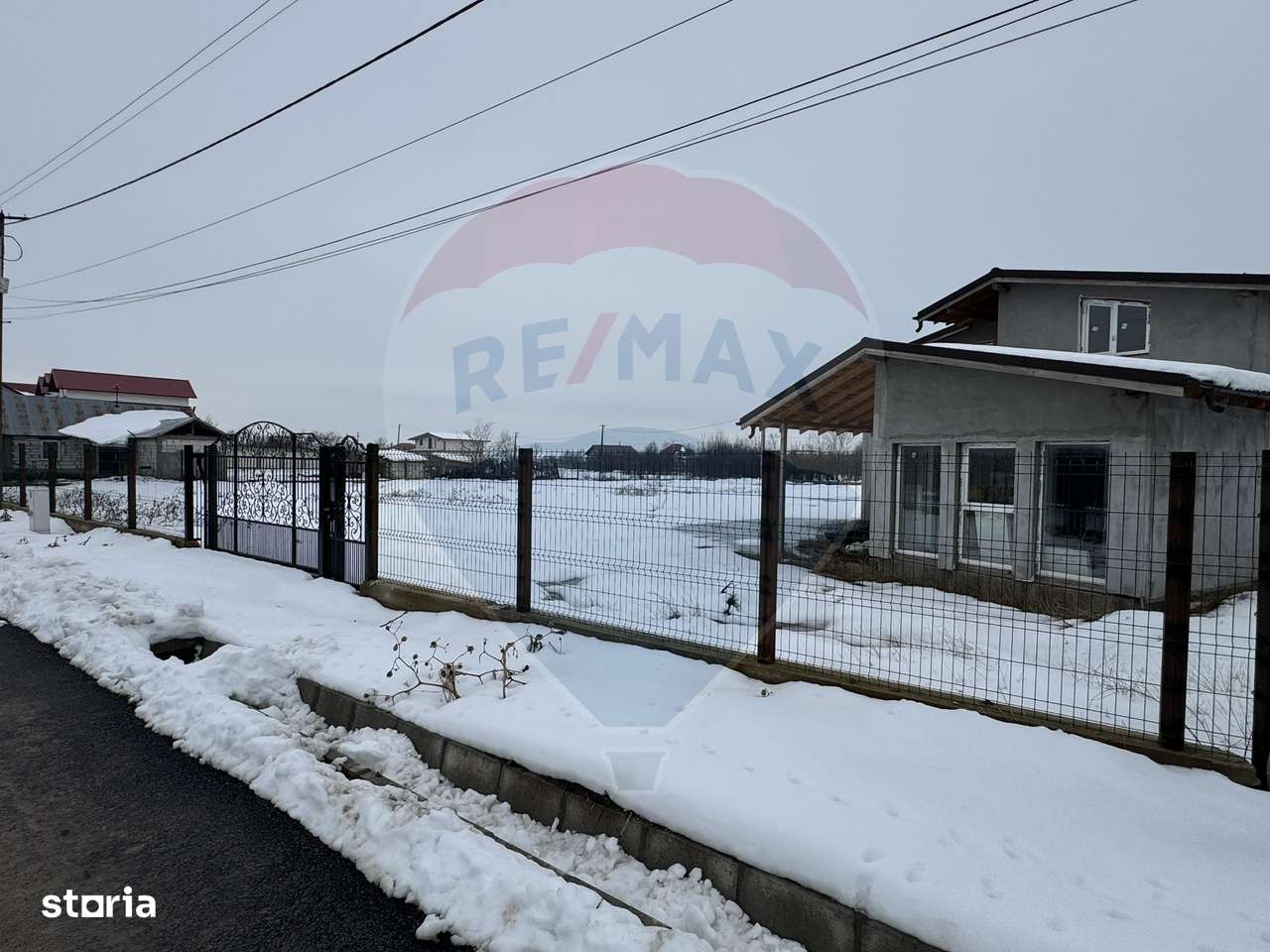 Casă / Vilă cu 6 camere de vânzare-1