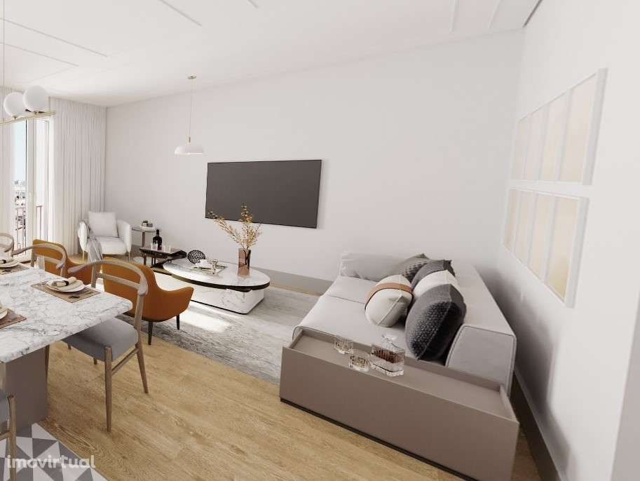 Apartamento T2 com varanda em Anjos, Arroios