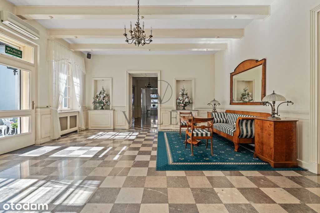 Dobre na szkołę, medycynę, biuro, dom dla seniorów-0