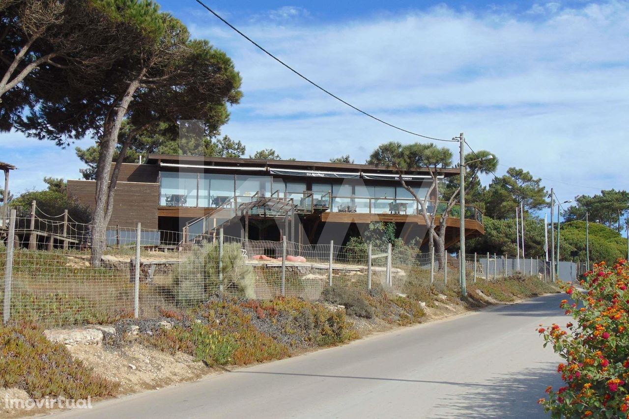 Restaurante & Bar com esplanada e terreno, Praia do Meco - Sesimbra