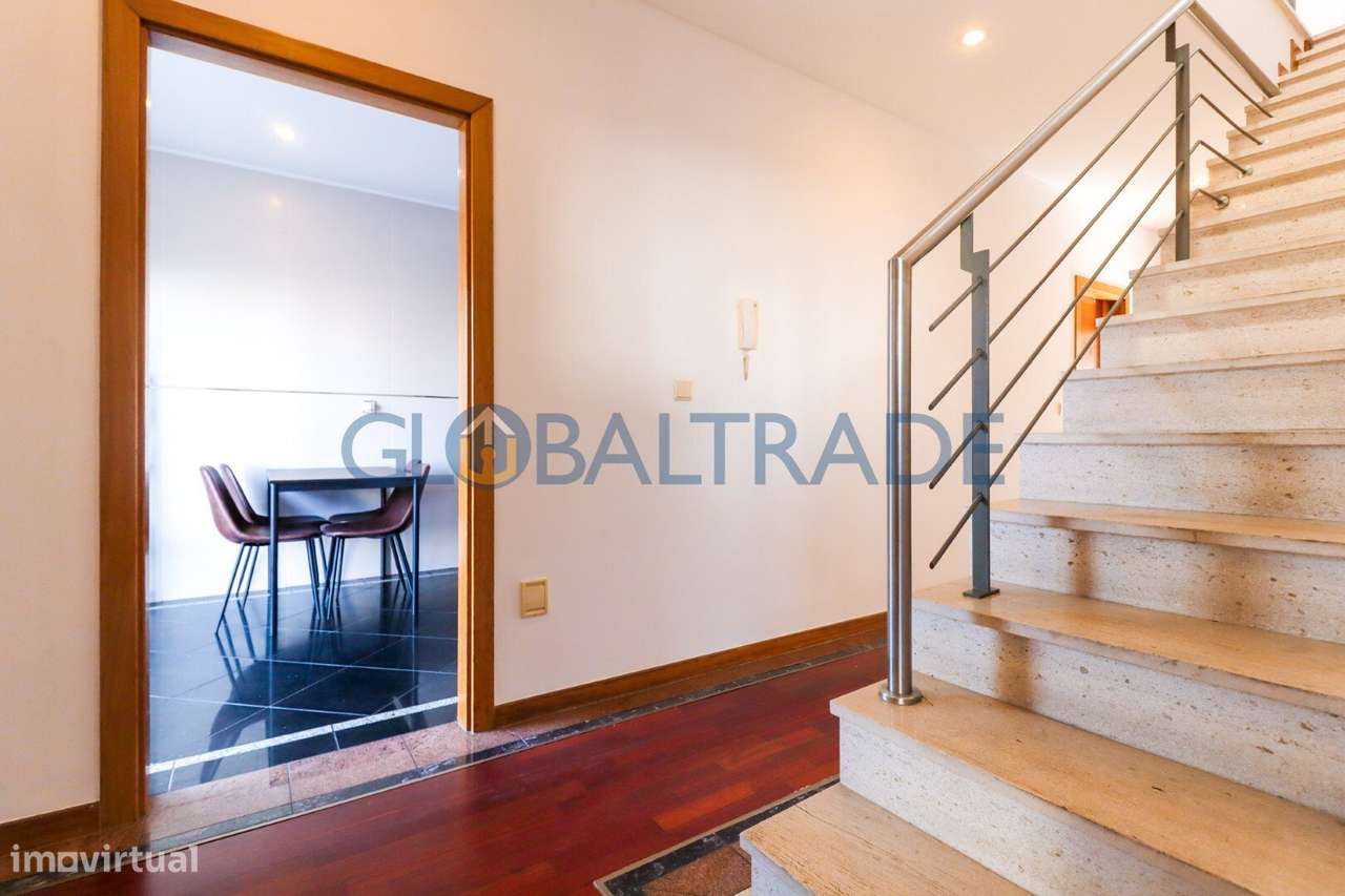 Moradia T3 com Terraço em Valbom-27