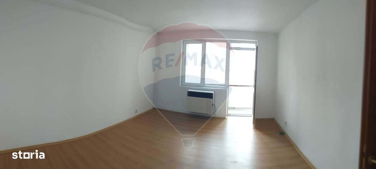 Apartament - Imagine principală: 3/8