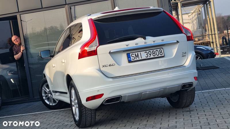 Volvo XC 60 D4 AWD Summum - 6