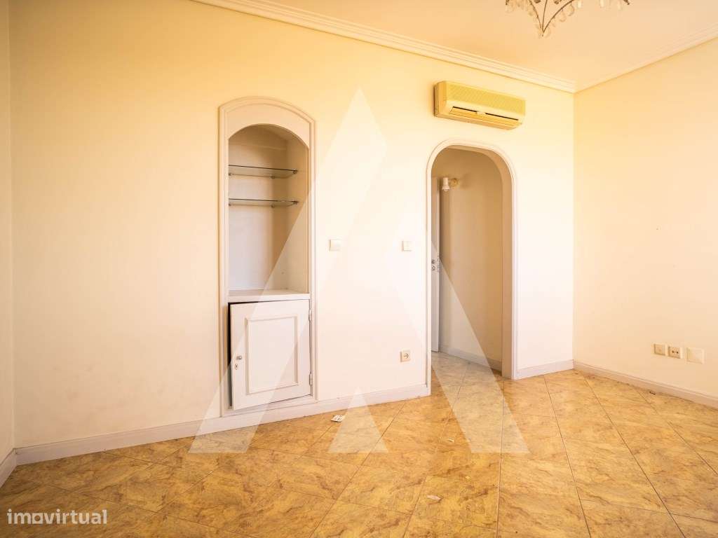 Apartamento T4 com Terraço de 90 m² no Centro de Aveiro-32