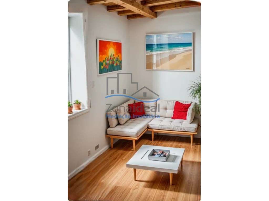 Moradia com quintal e terreno, localizada em Estribeiro, Abrigada, ...-22