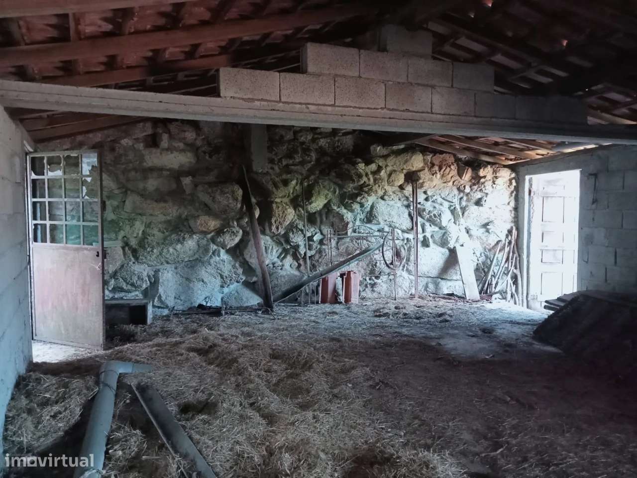 Moradia em Pedra de 1927 para Restauro | Lindoso, Ponte da Barca-9