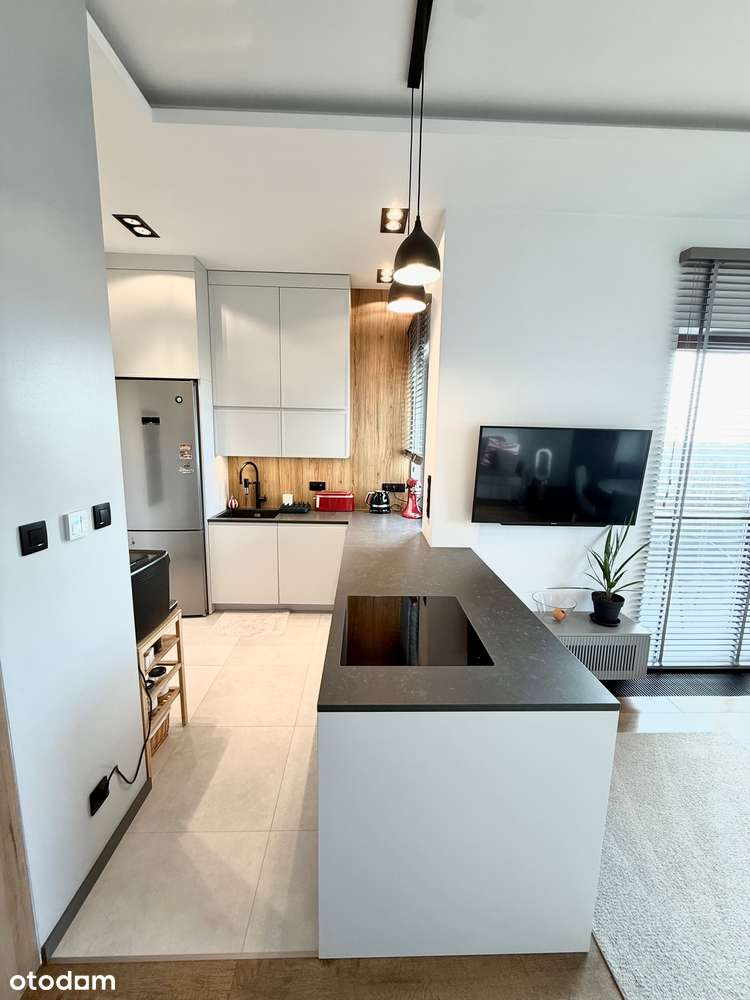 Przestronne, wysokie 3-pokojowe mieszkanie z balkonem, ostatnie piętro - Pełny obrazek: 3/19