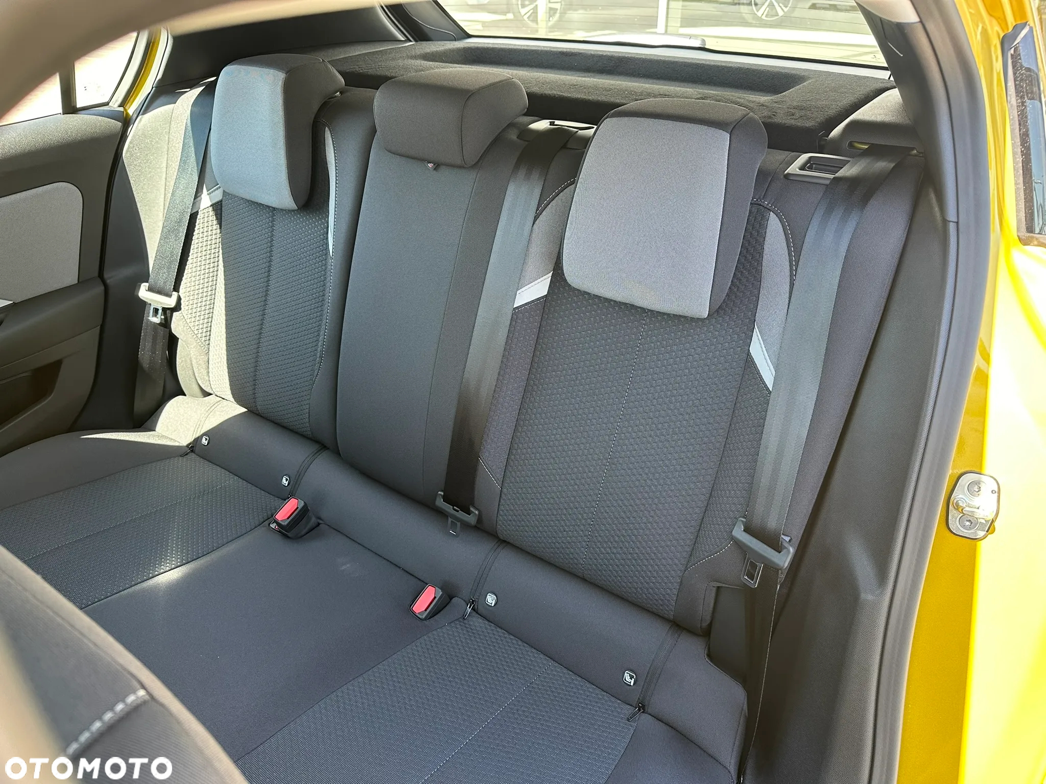 Opel Astra VI 1.2 T Edition S&S - 23