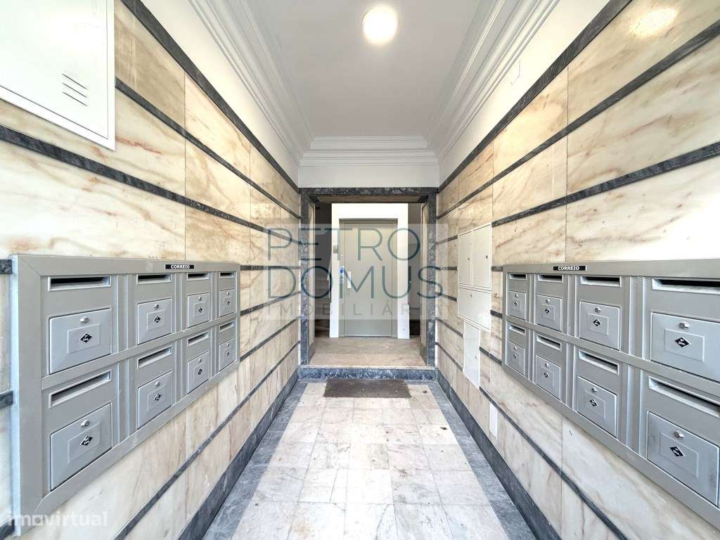 T2 TOTALMENTE REMODELADO EM CONDOMÍNIO COM PISCINA - PENHA DE FRANÇA-35