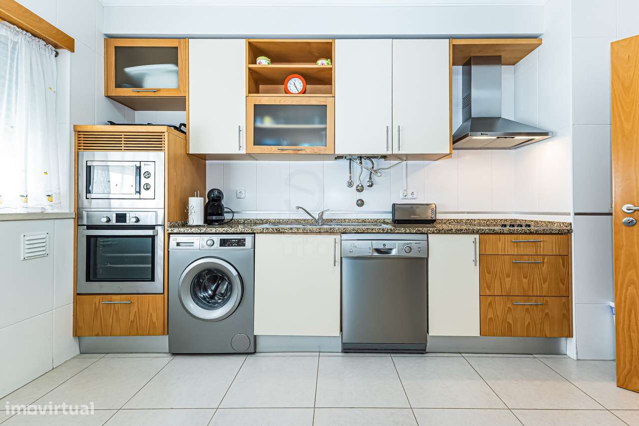 A. Pêra - Luxo - Apartamento T2 C/ Garag. + Piscina-11