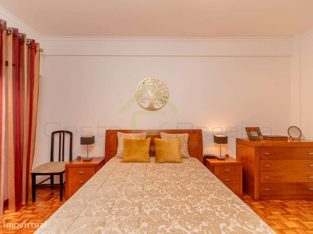 Apartamento T3 com boas áreas e óptima exposição solar-13