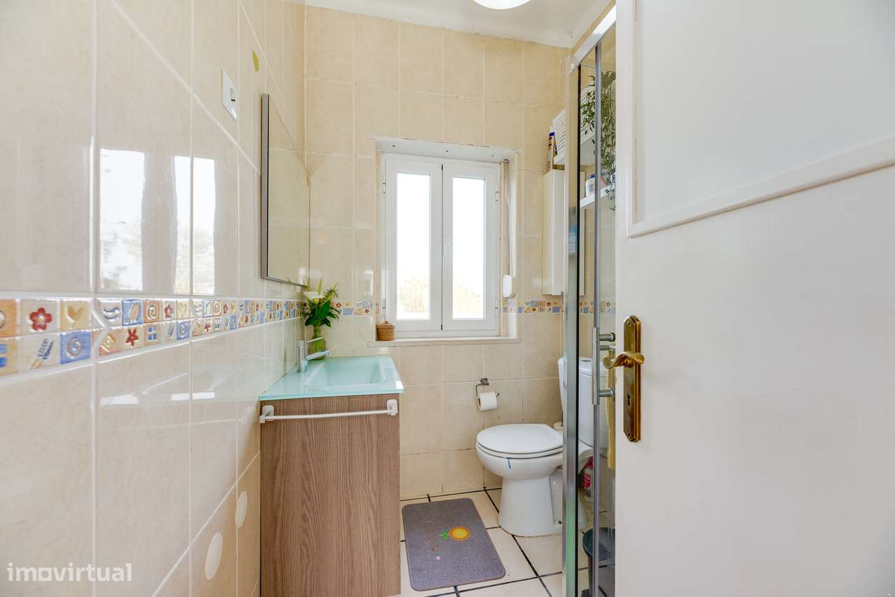 MORADIA T3 TRANSFORMADA EM T2 | GARAGEM | 221M2 | ARRUDA DOS VINHOS-26