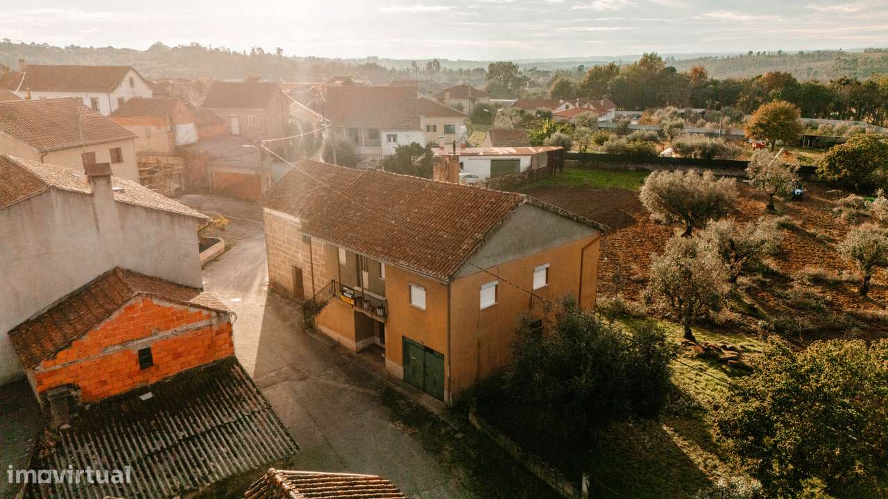 Oportunidade única: conforto, terreno e preço justo-28