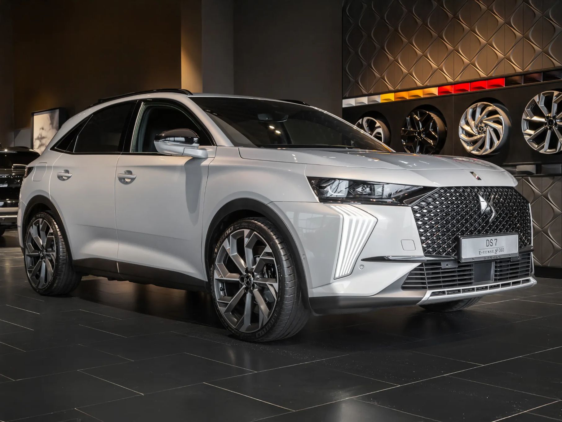 DS Automobiles DS 7 Crossback 360KM E-Tense 4×4 Opera