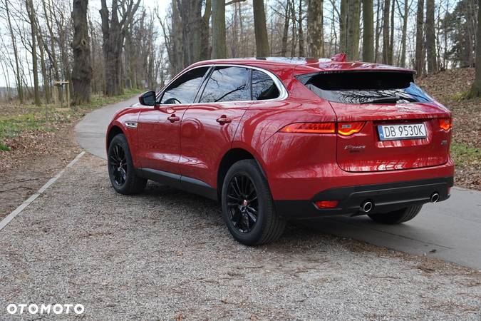 Jaguar F-Pace - 14