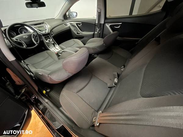 Hyundai Elantra 1.6 MPi Aut. Exclusive - 17