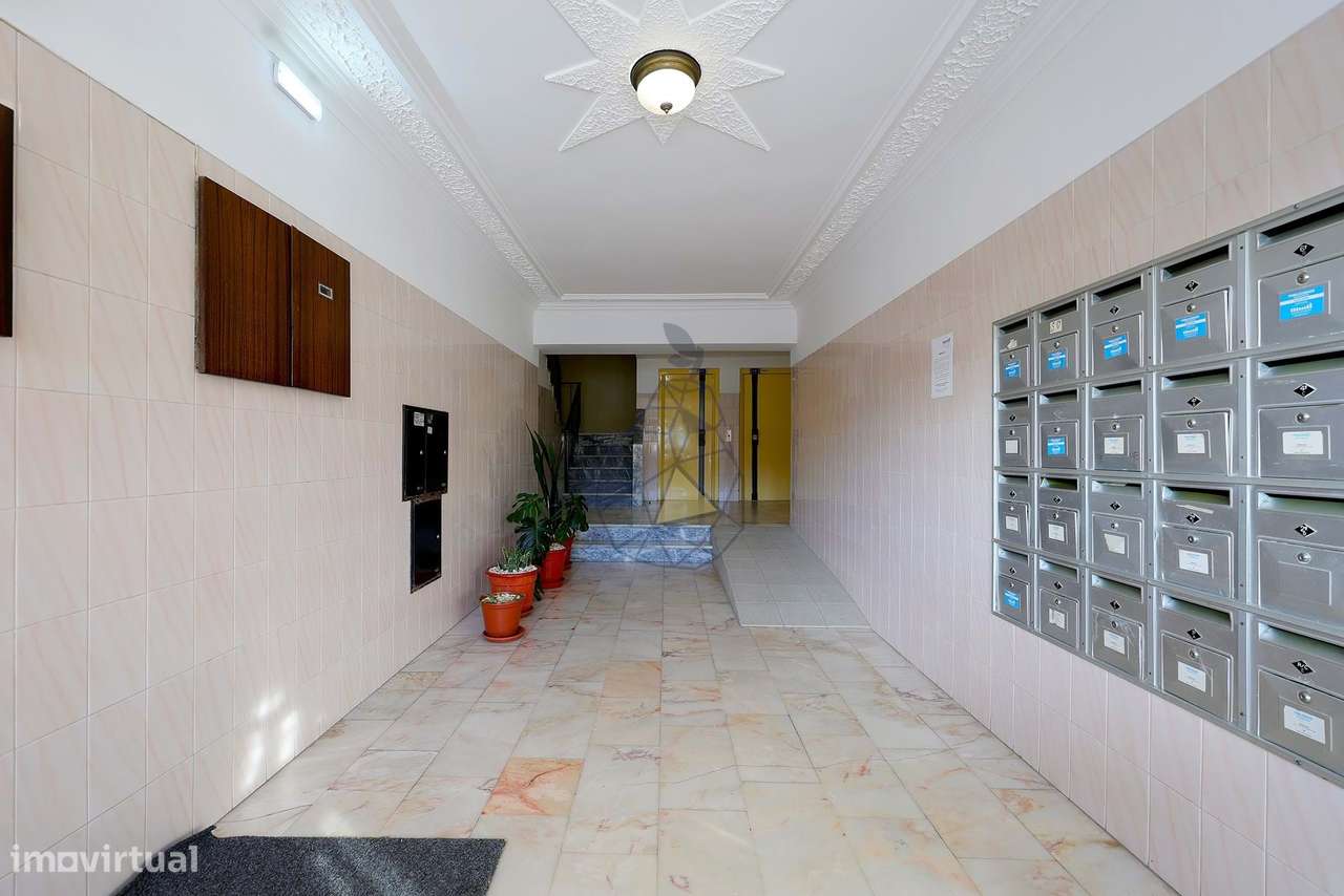 Apartamento T2 virado a Sul , com Garagem na Vila Rosa - Portimão-38