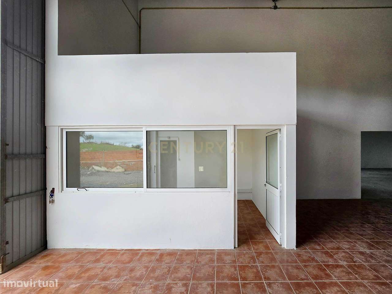 Armazéns para Arrendamento com Localização Privilegiada em Gomes Aires - Grande imagem: 4/12