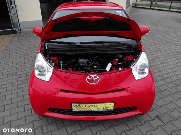 Toyota iQ 1.0 - 40