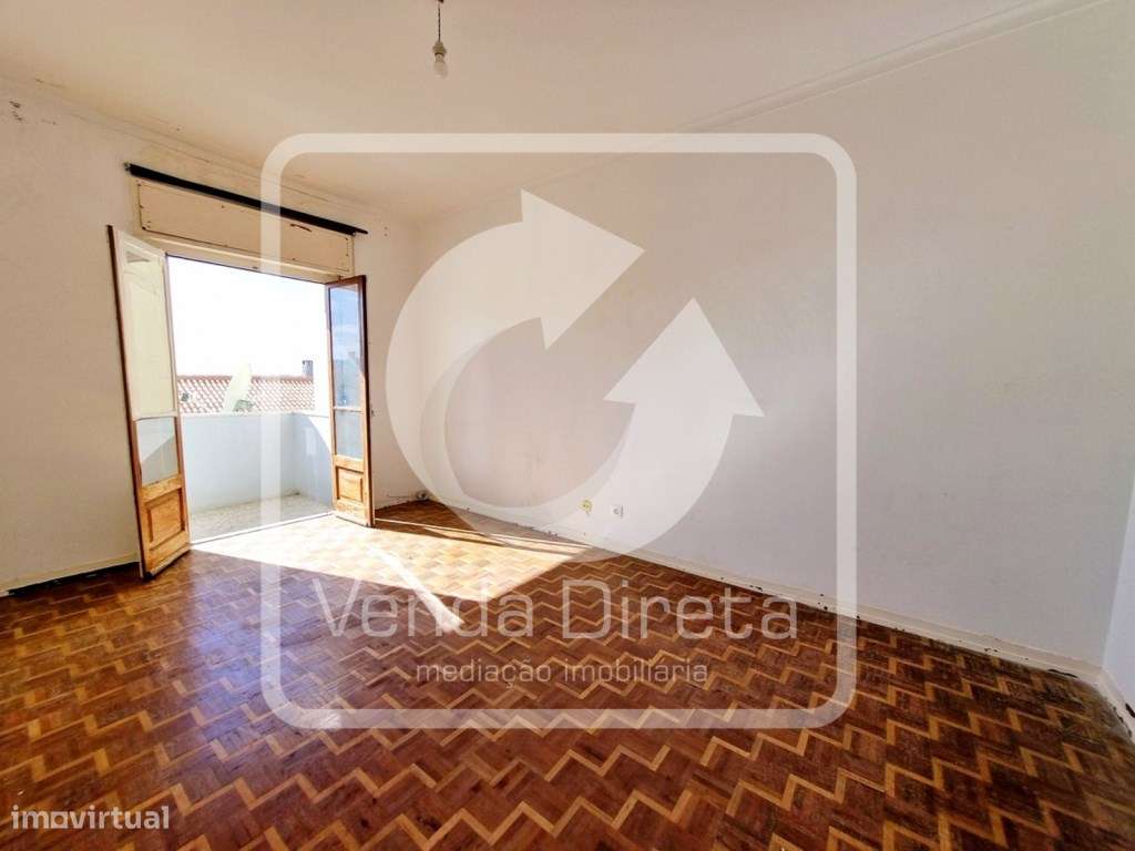 Apartamento T2 com 92 m² na Amora Excelente localização e acessos - Grande imagem: 5/20