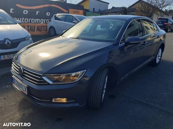 Volkswagen Passat 2.0 TDI DSG Comfortline - 1