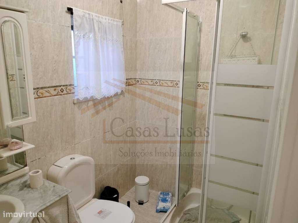 Moradia T4 com GARAGEM, PÁTEO c/ CHURRASQUEIRA + TERRENO EXTRA (40m...-15