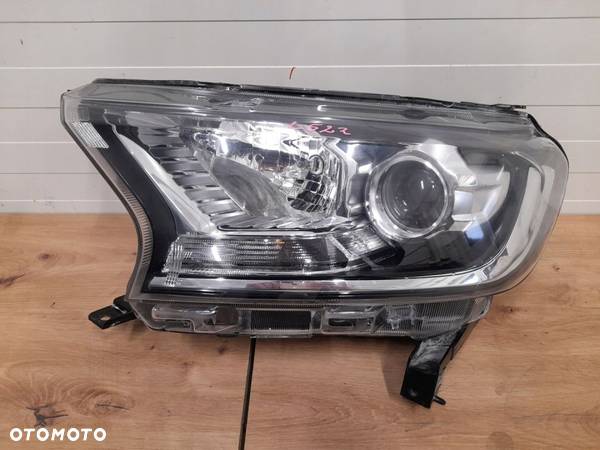 LAMPA PRZEDNIA LEWA FORD RANGER IV LIFT 2015 LED - 1