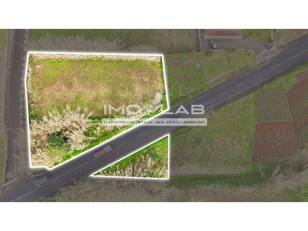 Terreno plano com 2128m2 - Porto Moniz - Grande imagem: 3/22