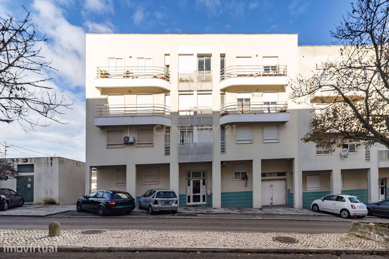 Excelente T3 Remodelado – 3º Andar (sem elevador) | 98 m² de área útil-42