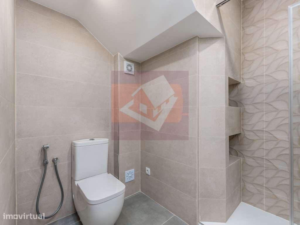 Apartamento T1+1 em Casal de Cambra-15