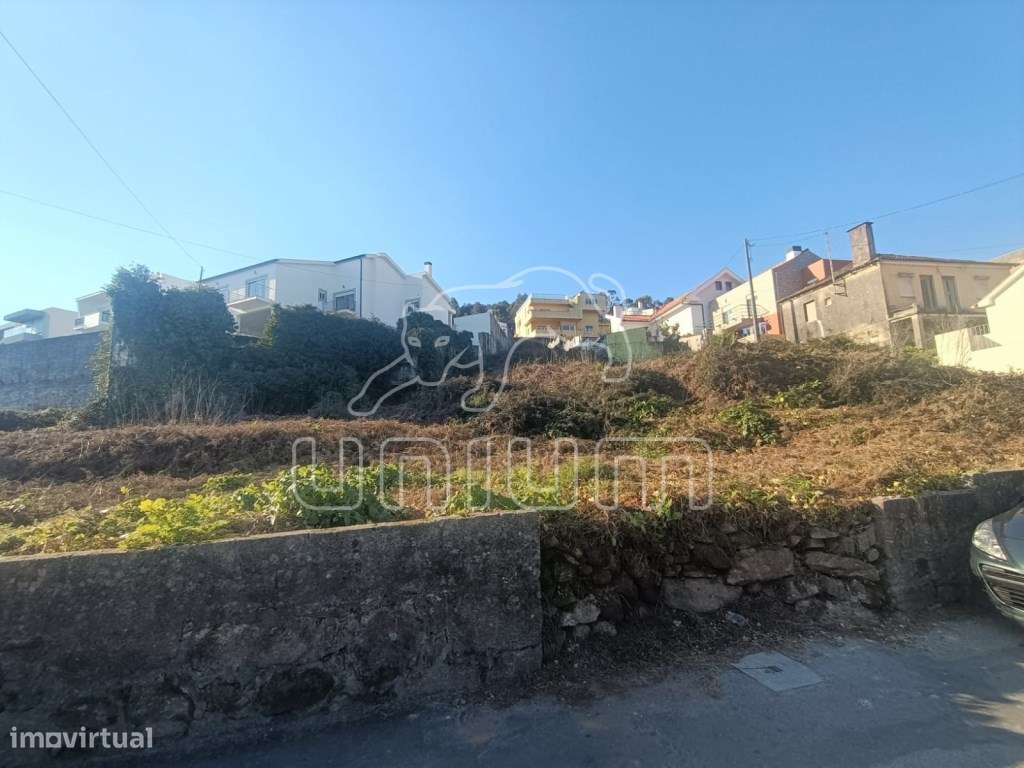 Terreno com projeto aprovado na Meadela - Grande imagem: 3/4