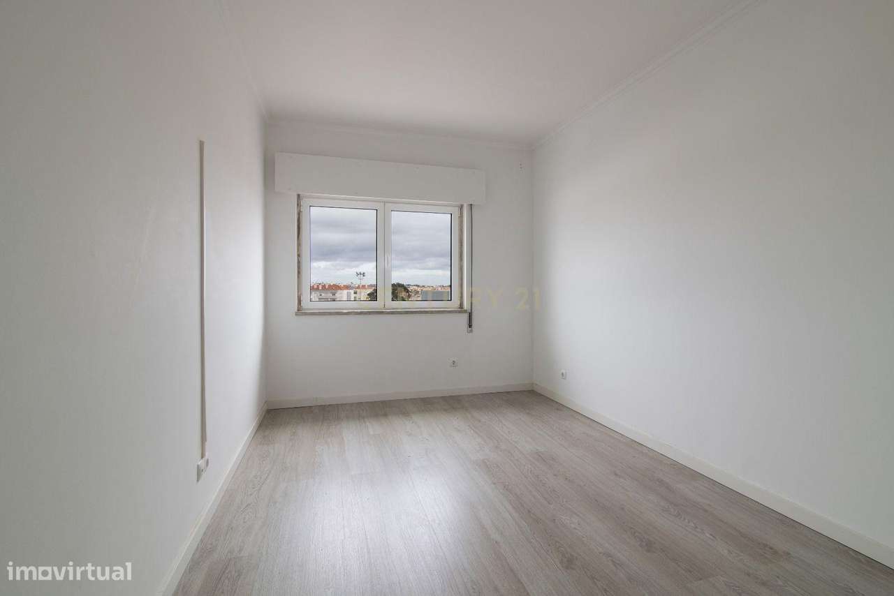 Apartamento T3 Remodelado na Abóboda – Conforto, Modernidade e Localiz-7