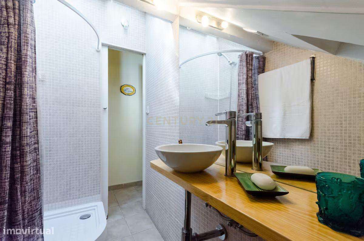 Apartamento T2 à venda na Rua da Mouraria-6