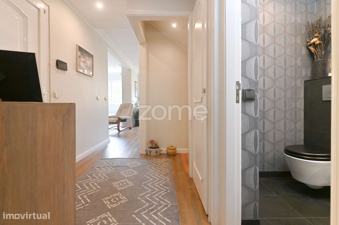 Moradia T3 + 1 remodelada, na Aldeia de Juso (Bairro Chesol)-7