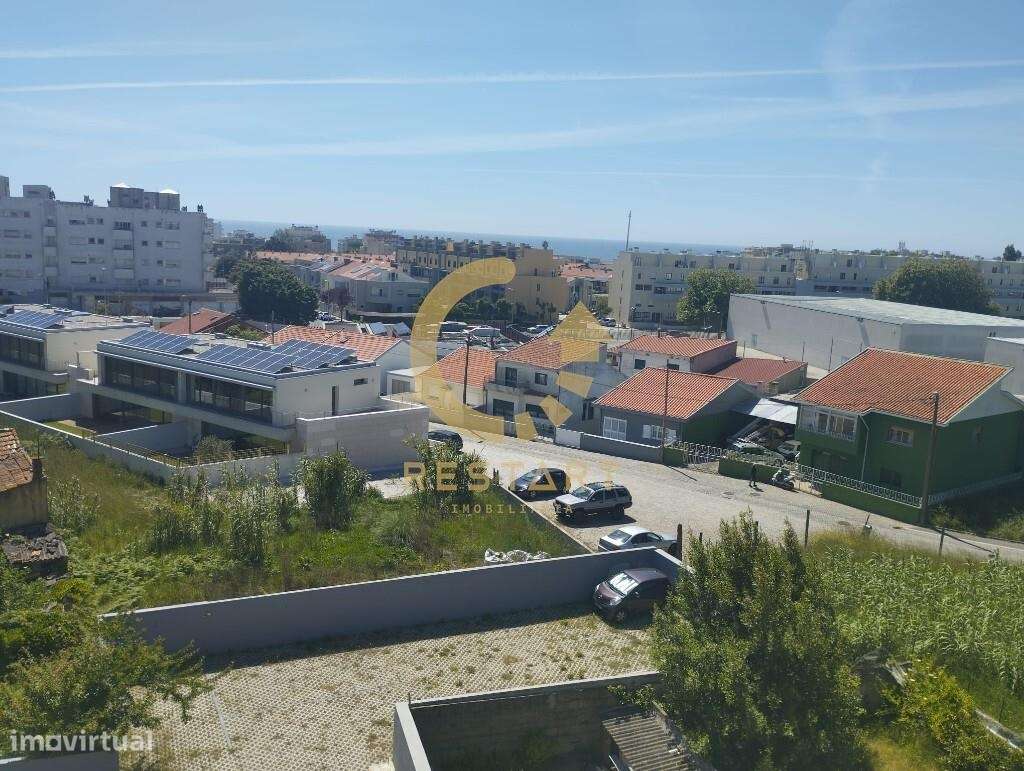 Apartamento T0 com Varanda e Garagem – Leça da Palmeira-19
