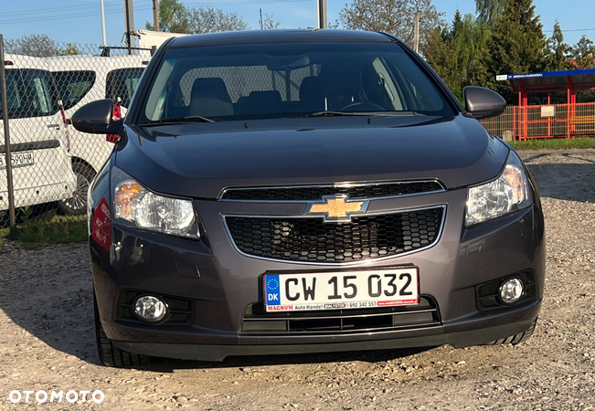 Chevrolet Cruze 1.8 LT+ - 28