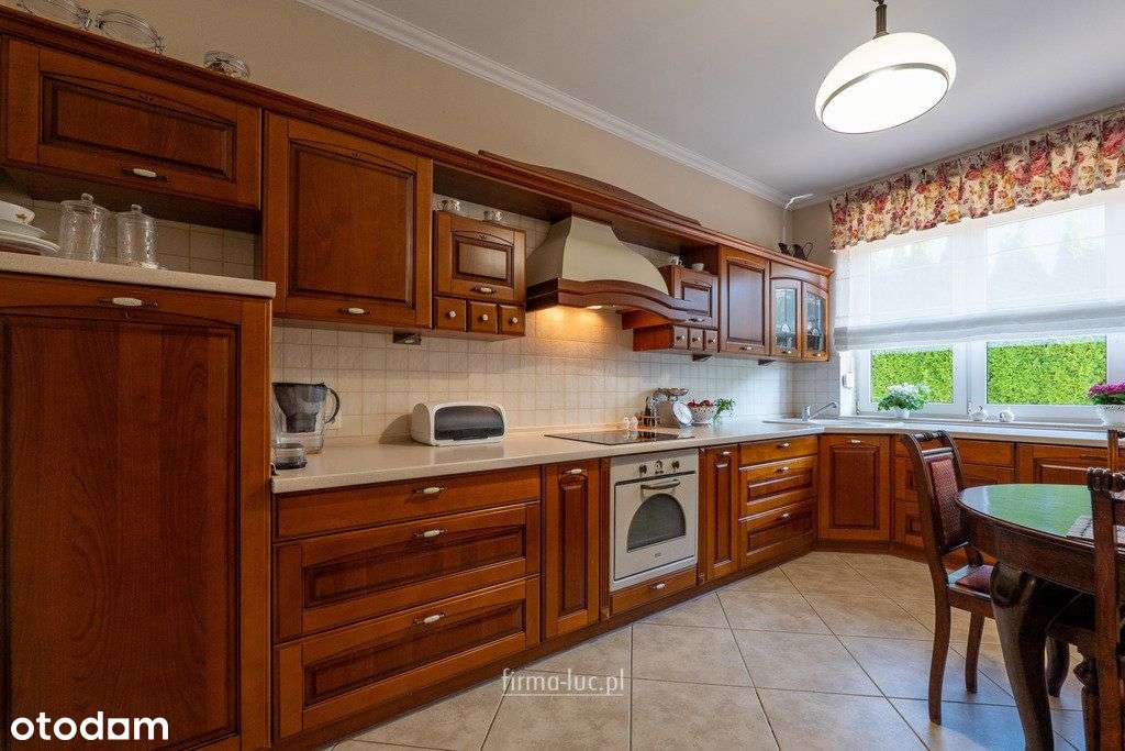 Dom przy ścianie lasu, możliwe 4 sypialnie-15