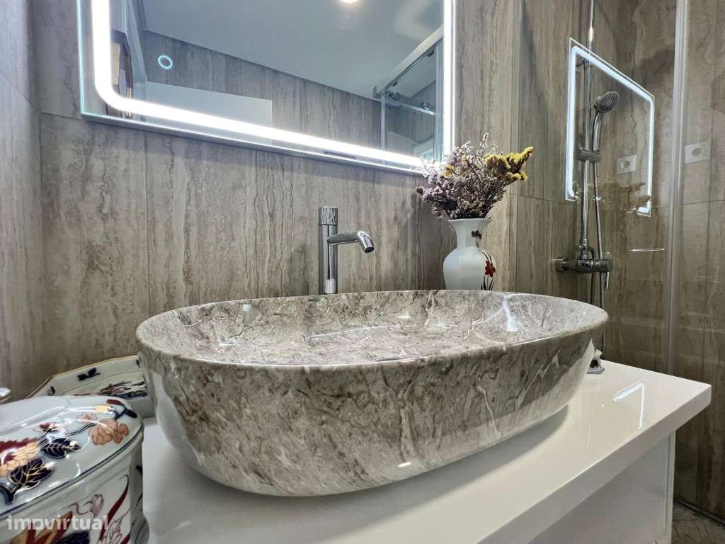 Moradia Isolada T4 Com piscina-25