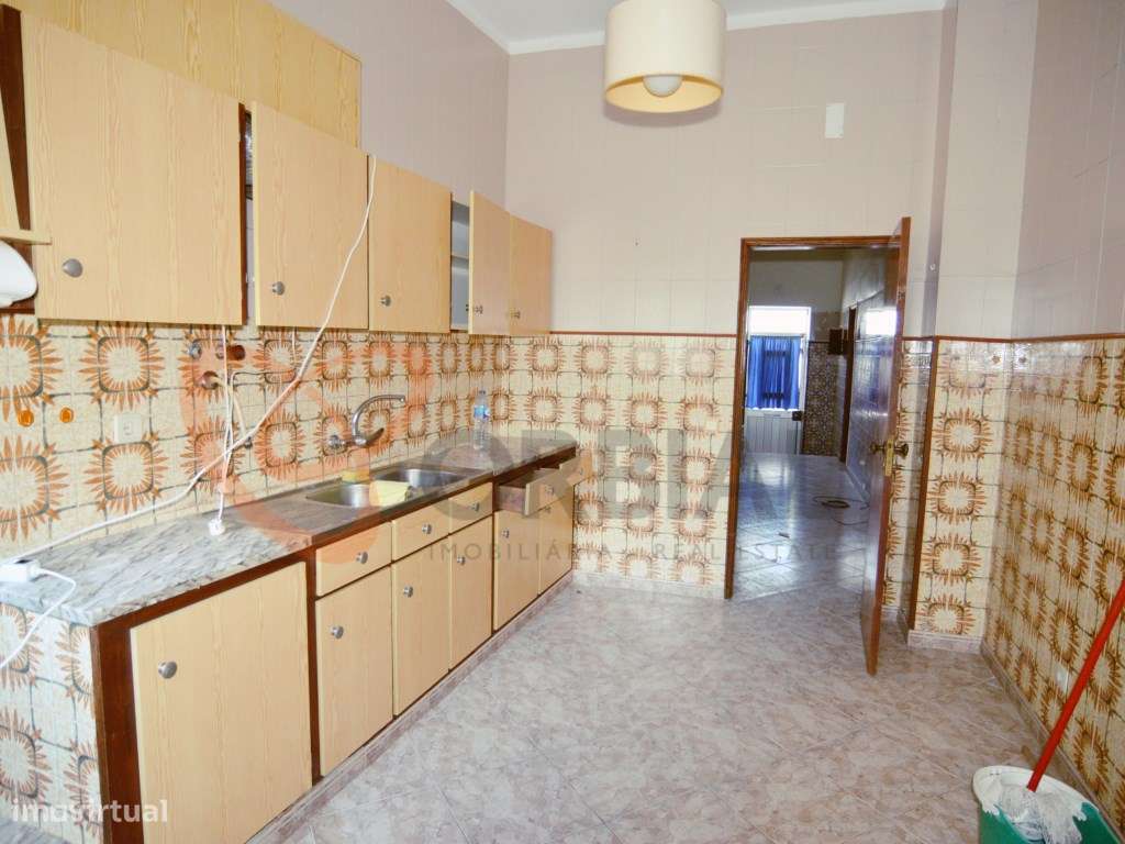 Moradia espaçosa com 3 quartos e terraço panorâmico na Baixa de Olhao - Grande imagem: 4/25