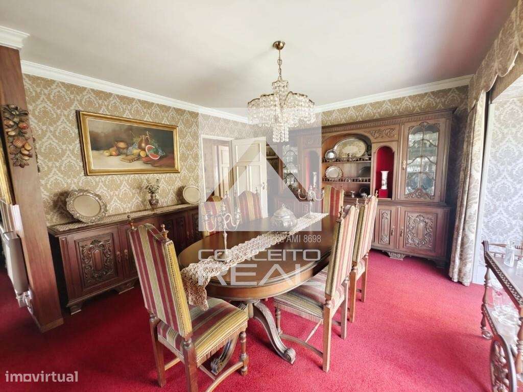 Moradia T6 de 4 frentes com 822 m2 de terreno em Ermesinde - Grande imagem: 4/42