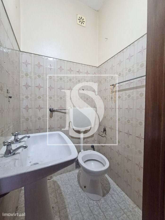 Apartamento T3 em remodelação – Cruz de Pau (Amora)-7