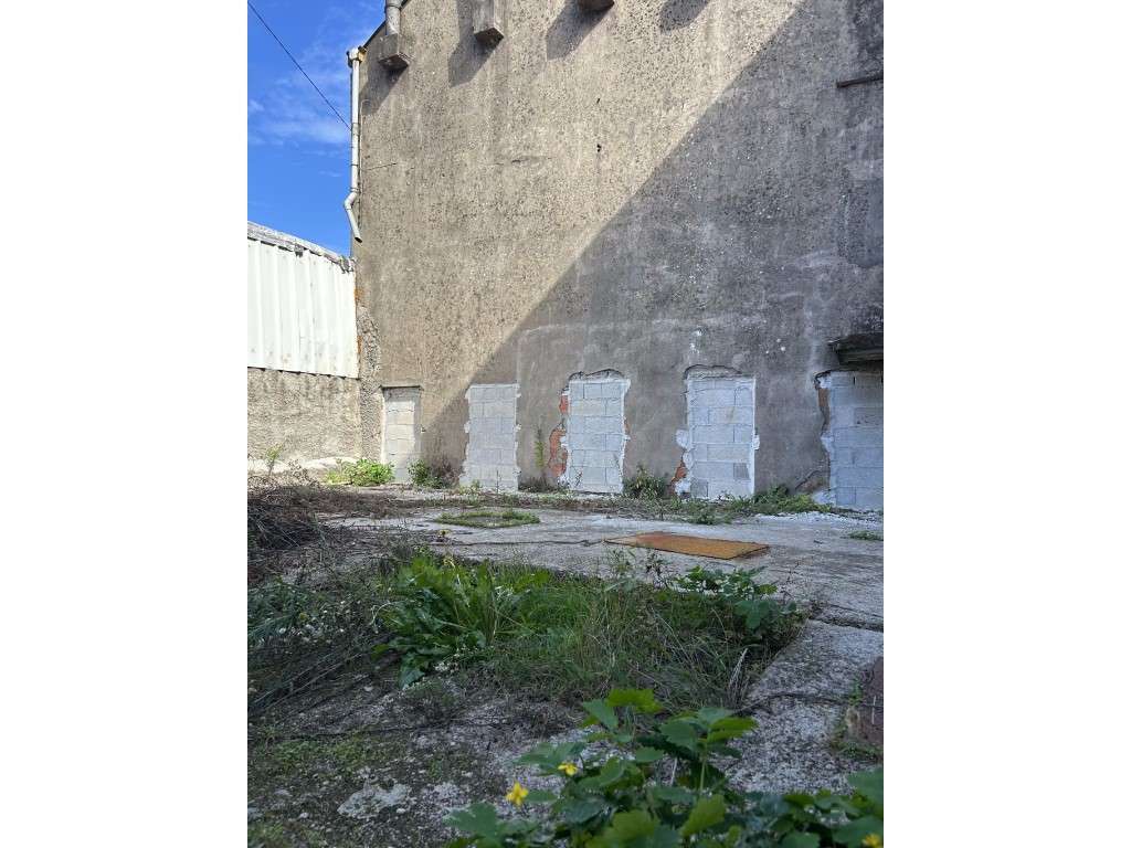 Armazém à Venda em Milheiros / Maia - Grande imagem: 4/7