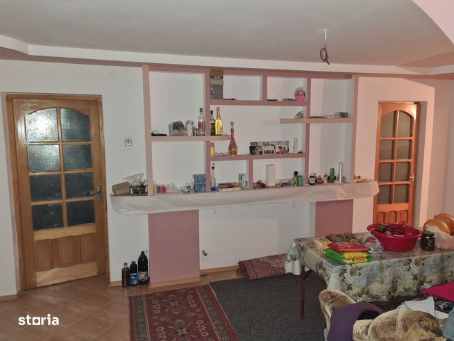 Casa 6 camere, 850 mp teren,Serbanesti- Bacau-4