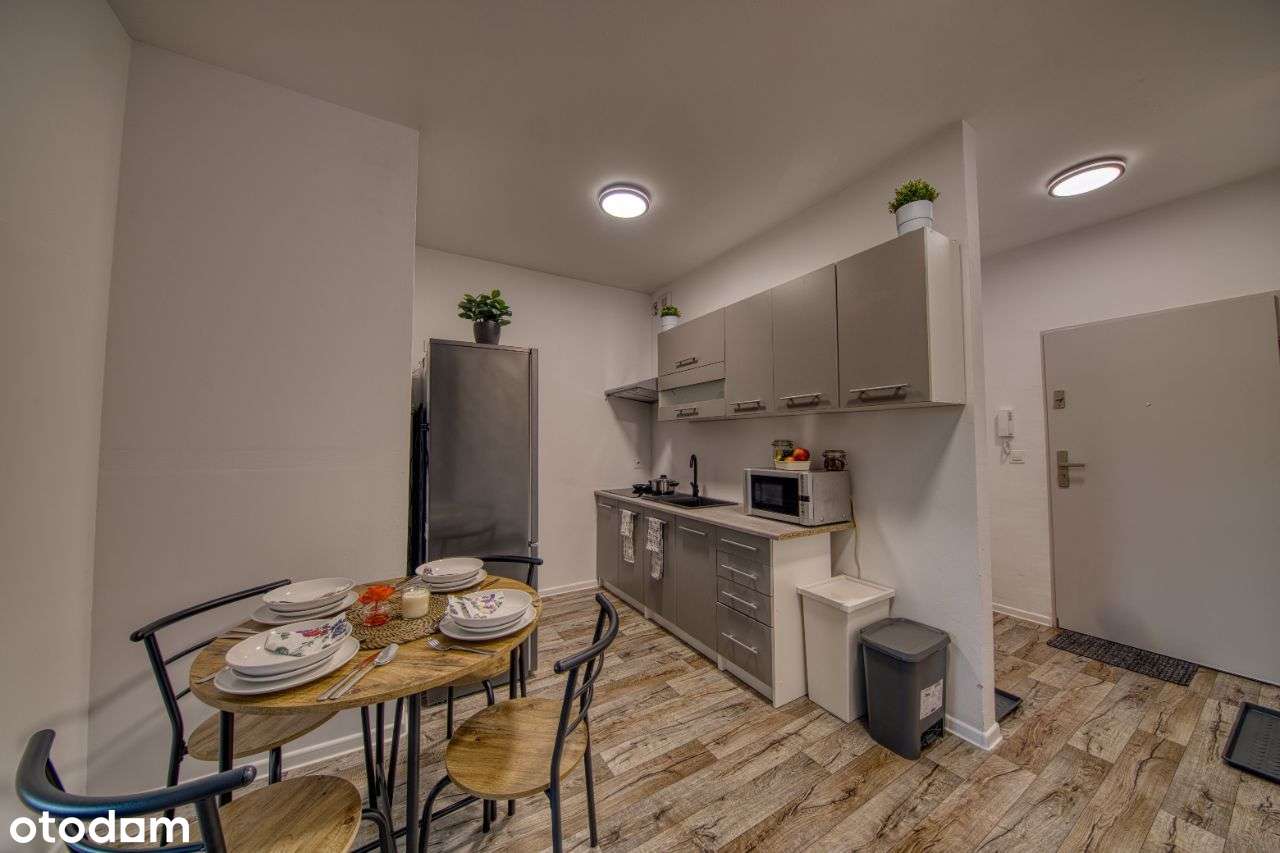 Mieszkanie 3 pokojowe z dwiema łazienkami-0